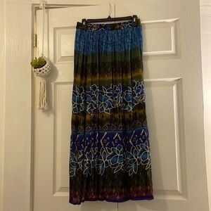 NWT Chaundry Blue skirt Sz. M
